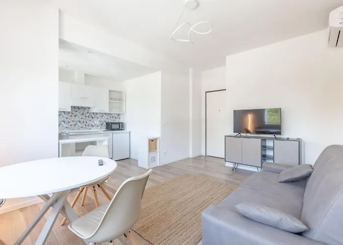 Malibo, By Short Holidays Apartment