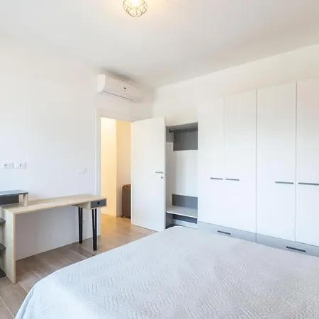 Malibo, By Short Holidays Apartmán