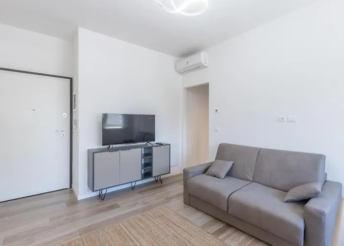 Malibo, By Short Holidays *