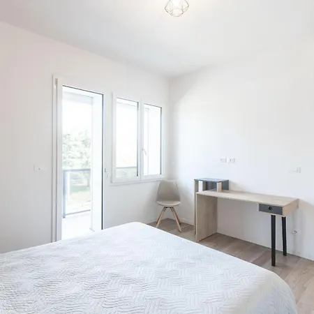 Malibo, By Short Holidays *