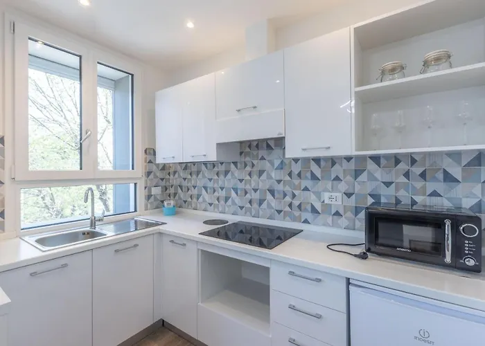 Malibo, By Short Holidays